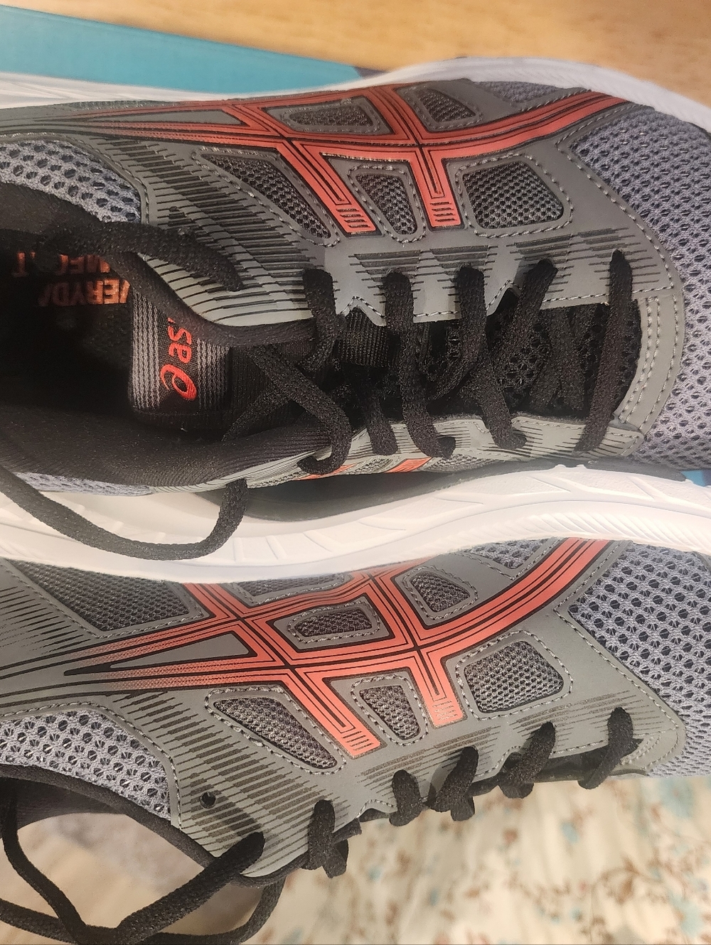 ASICS Gel Contend Men’s Gray and Coral Athletic Running Shoes - Picture 3 of 9